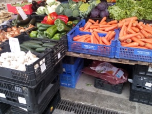 Verduras que se ofrecen en el mercado.